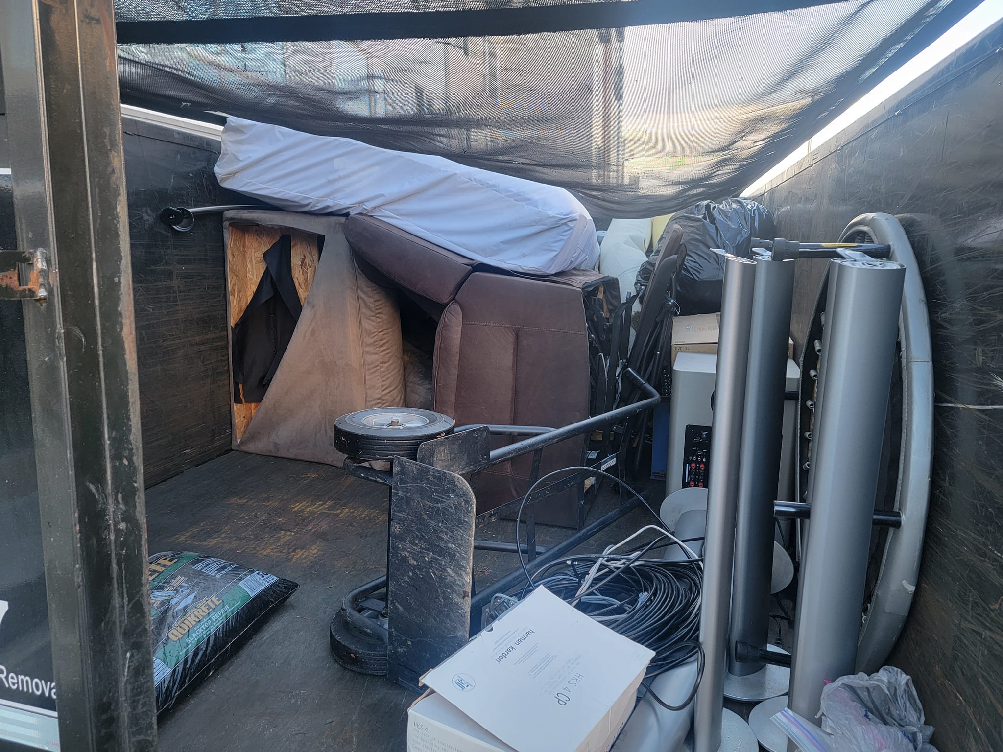 trailer with house items from moving